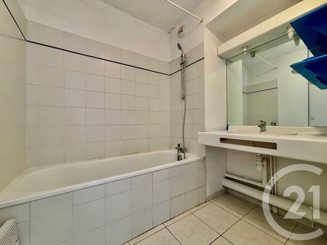 Appartement T2 à louer - 2 pièces - 47.83 m2 - MARSEILLE - 13009 - PROVENCE-ALPES-COTE-D-AZUR - Century 21 Immo-Conseil