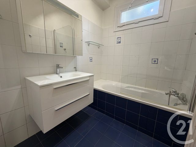 Appartement T3 à louer - 3 pièces - 88.63 m2 - MARSEILLE - 13008 - PROVENCE-ALPES-COTE-D-AZUR - Century 21 Immo-Conseil
