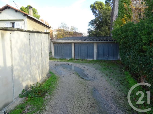 parking à louer - 15.0 m2 - MARSEILLE - 13013 - PROVENCE-ALPES-COTE-D-AZUR - Century 21 Immo-Conseil