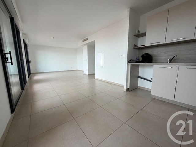 Appartement T3 à louer - 3 pièces - 71.47 m2 - MARSEILLE - 13002 - PROVENCE-ALPES-COTE-D-AZUR - Century 21 Immo-Conseil