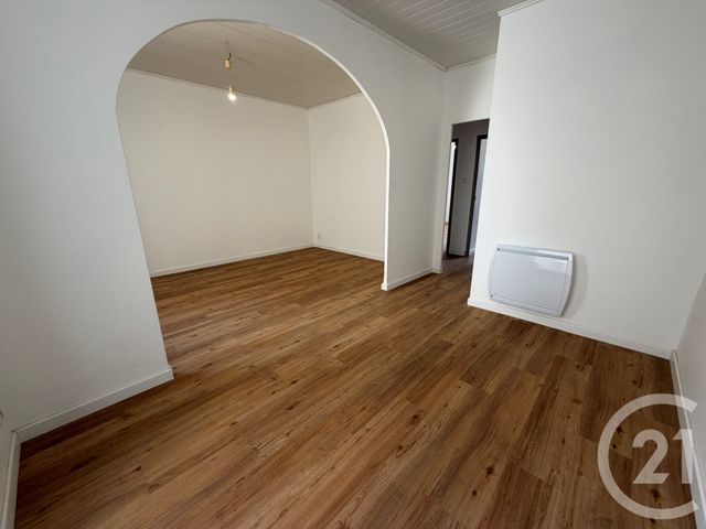 Appartement T2 à louer - 2 pièces - 52.75 m2 - MARSEILLE - 13013 - PROVENCE-ALPES-COTE-D-AZUR - Century 21 Immo-Conseil