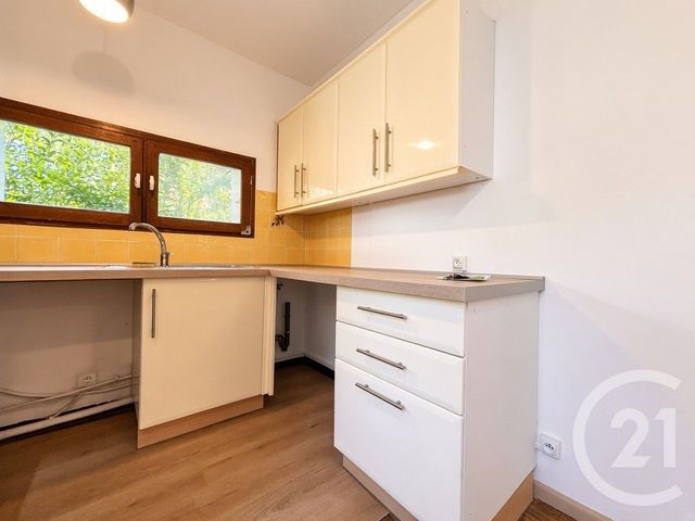 Appartement T3 à louer - 3 pièces - 57.24 m2 - MARSEILLE - 13008 - PROVENCE-ALPES-COTE-D-AZUR - Century 21 Immo-Conseil