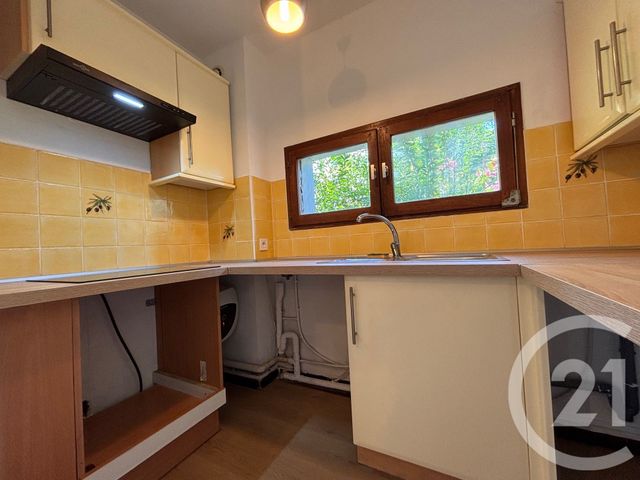 Appartement T3 à louer - 3 pièces - 57.24 m2 - MARSEILLE - 13008 - PROVENCE-ALPES-COTE-D-AZUR - Century 21 Immo-Conseil