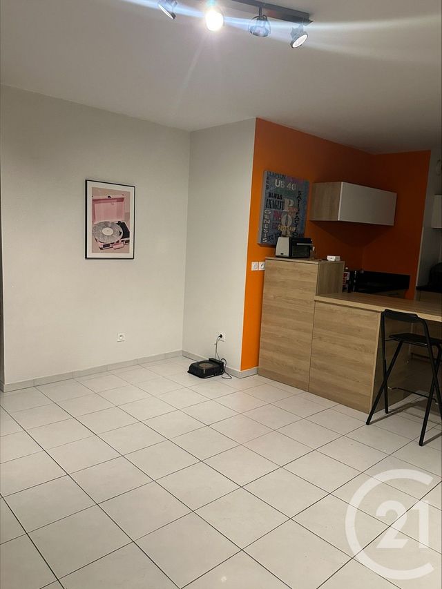 Appartement T2 à louer - 2 pièces - 47.11 m2 - MARSEILLE - 13013 - PROVENCE-ALPES-COTE-D-AZUR - Century 21 Immo-Conseil