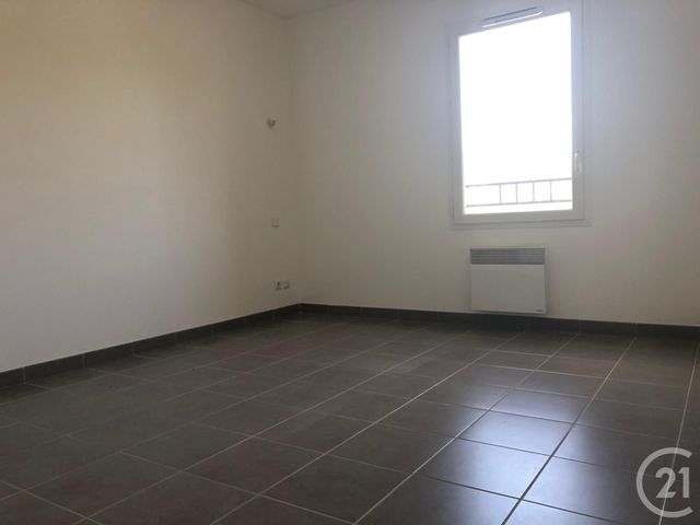 Appartement T4 à louer - 4 pièces - 83.49 m2 - MARSEILLE - 13013 - PROVENCE-ALPES-COTE-D-AZUR - Century 21 Immo-Conseil