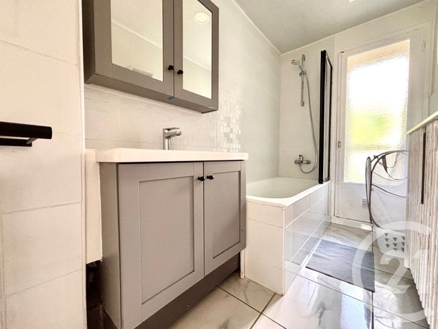 Appartement T3 à louer - 3 pièces - 58.28 m2 - MARSEILLE - 13012 - PROVENCE-ALPES-COTE-D-AZUR - Century 21 Immo-Conseil