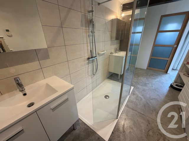Appartement T3 à louer - 3 pièces - 87.44 m2 - ALLAUCH - 13 - PROVENCE-ALPES-COTE-D-AZUR - Century 21 Immo-Conseil